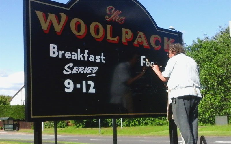 thewoolpackandyfieldsignwriting.jpg
