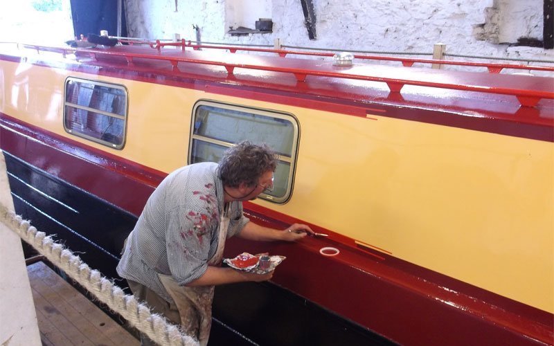 narrowboatpainting.jpg